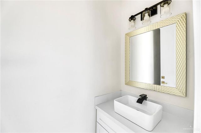 2601 Hatfield Avenue, Edinburg, TX 78539