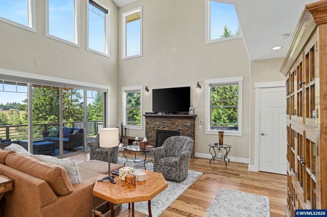 6965 Nichols Heights Wy SE, Salem, OR 97306