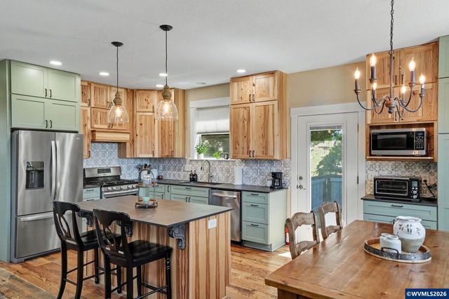 6965 Nichols Heights Wy SE, Salem, OR 97306