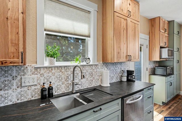6965 Nichols Heights Wy SE, Salem, OR 97306
