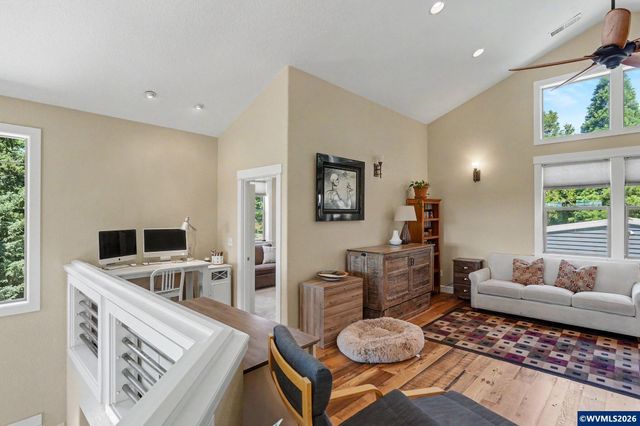 6965 Nichols Heights Wy SE, Salem, OR 97306