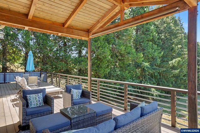 6965 Nichols Heights Wy SE, Salem, OR 97306