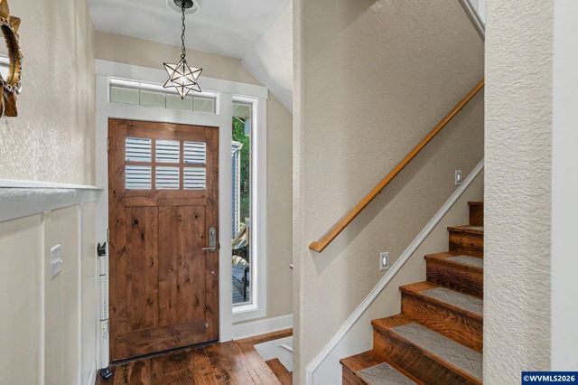 6965 Nichols Heights Wy SE, Salem, OR 97306