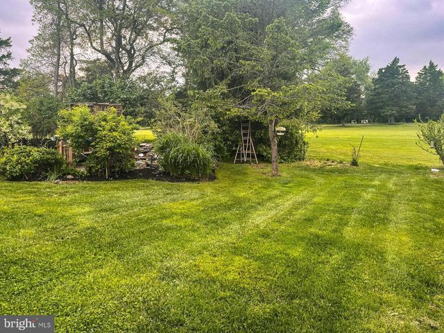 125 TRENT RD, Turnersville, NJ 08012