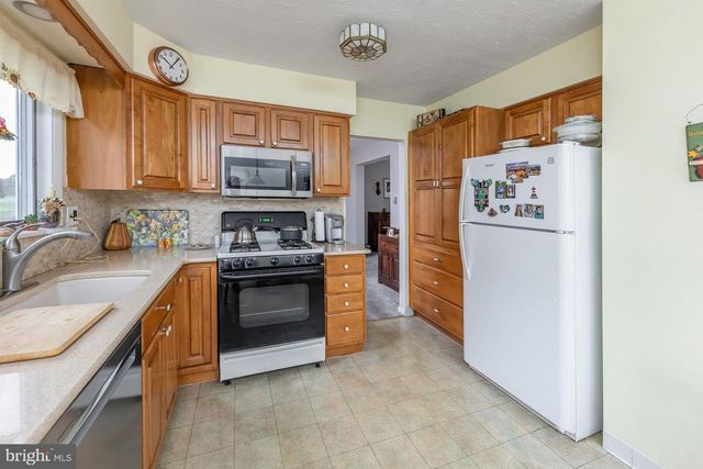 125 TRENT RD, Turnersville, NJ 08012