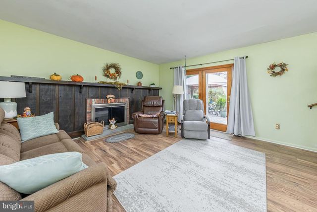 125 TRENT RD, Turnersville, NJ 08012