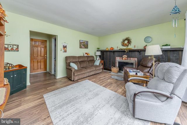 125 TRENT RD, Turnersville, NJ 08012