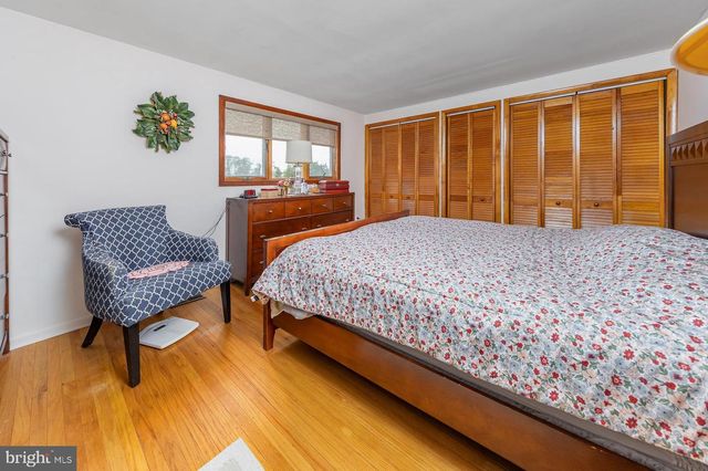 125 TRENT RD, Turnersville, NJ 08012