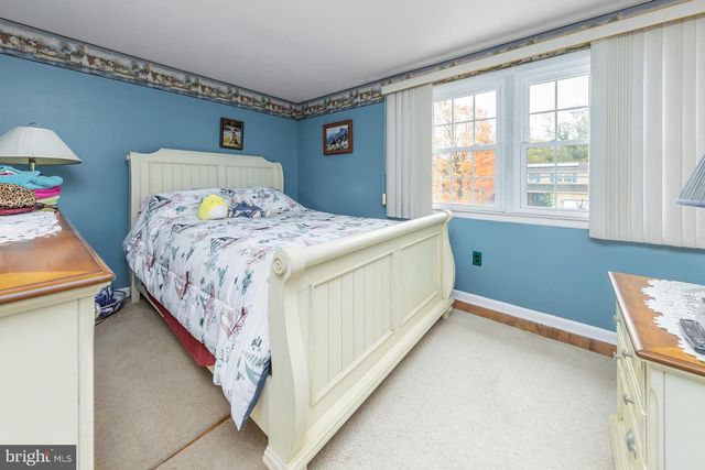 125 TRENT RD, Turnersville, NJ 08012