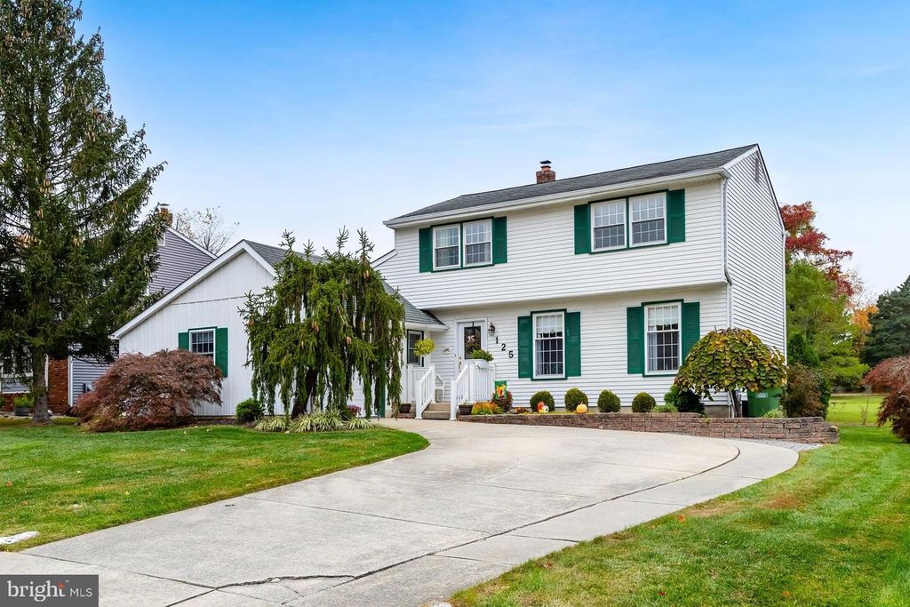 125 TRENT RD, Turnersville, NJ 08012