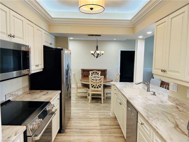 776 Willowbrook DR 808, Naples, FL 34108