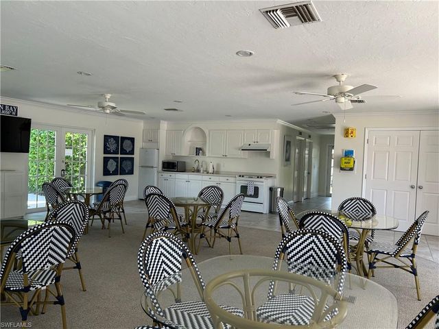 776 Willowbrook DR 808, Naples, FL 34108