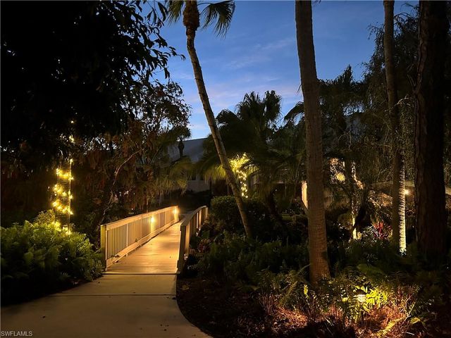 776 Willowbrook DR 808, Naples, FL 34108