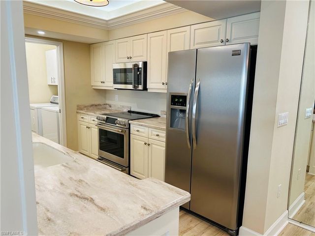 776 Willowbrook DR 808, Naples, FL 34108