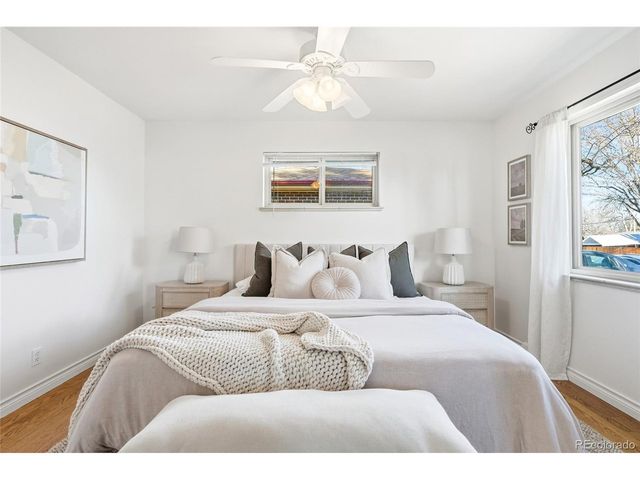 1425 S Eaton Ct, Lakewood, CO 80232