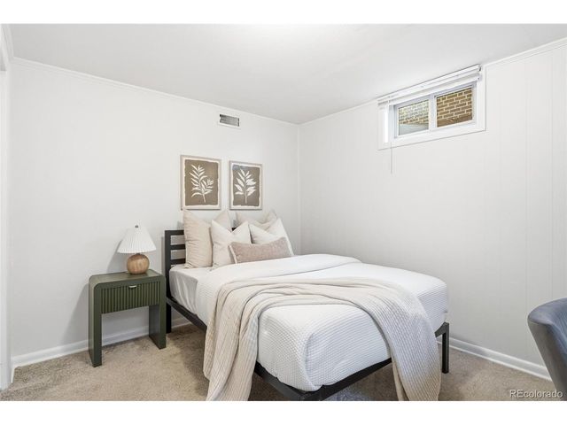 1425 S Eaton Ct, Lakewood, CO 80232