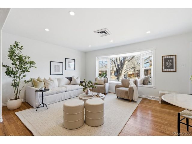 1425 S Eaton Ct, Lakewood, CO 80232