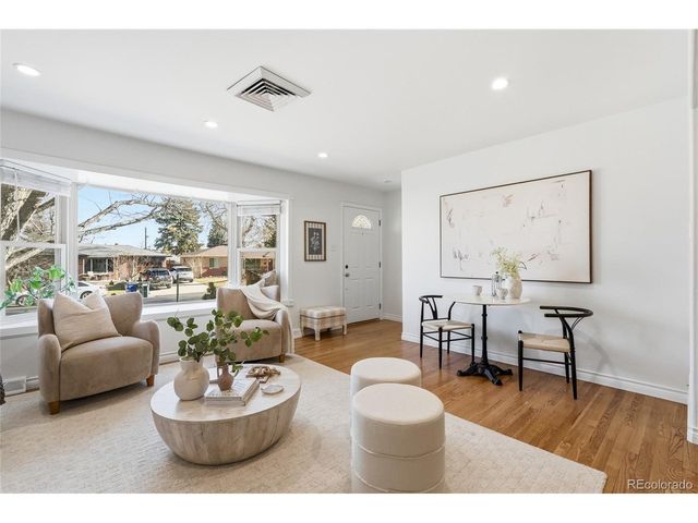 1425 S Eaton Ct, Lakewood, CO 80232