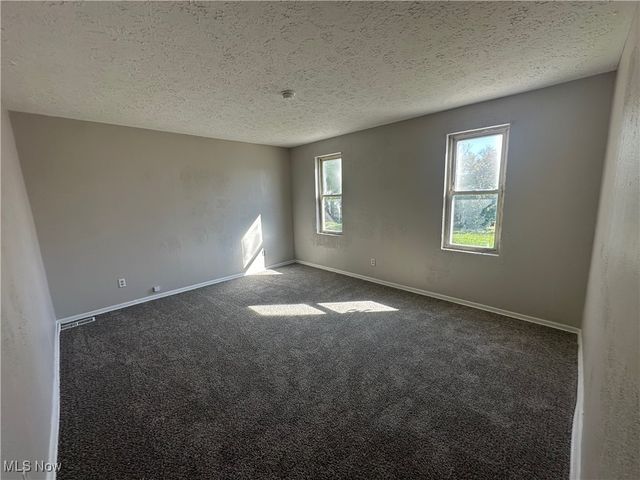 1915 Maple Avenue NE, Canton, OH 44714