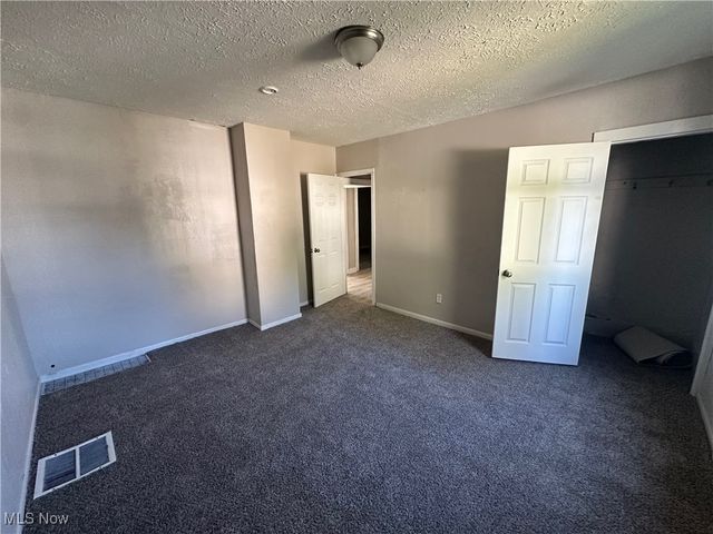 1915 Maple Avenue NE, Canton, OH 44714