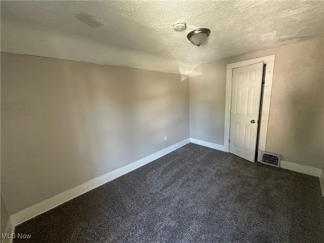 1915 Maple Avenue NE, Canton, OH 44714