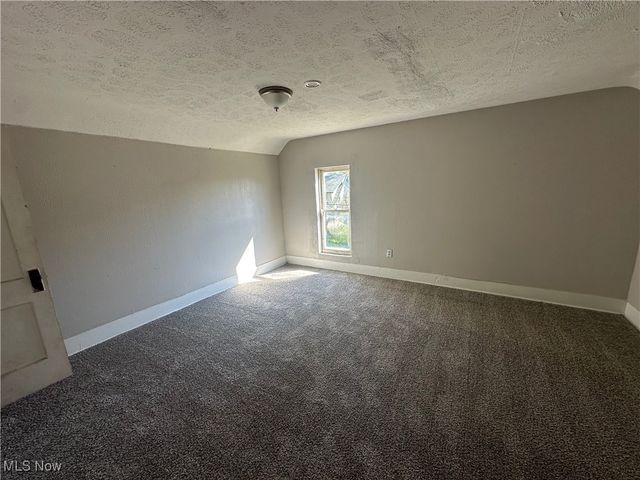 1915 Maple Avenue NE, Canton, OH 44714