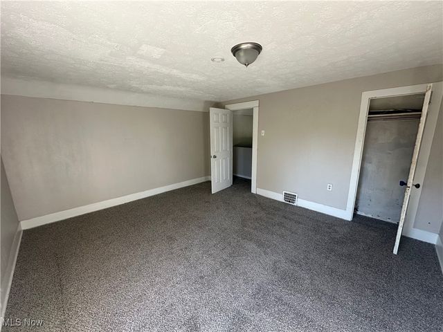 1915 Maple Avenue NE, Canton, OH 44714