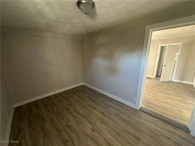 1915 Maple Avenue NE, Canton, OH 44714