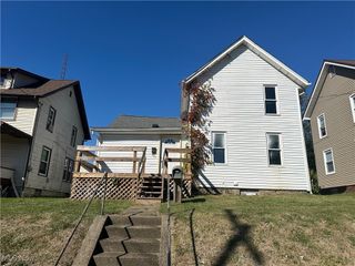 1915 Maple Avenue NE, Canton, OH 44714