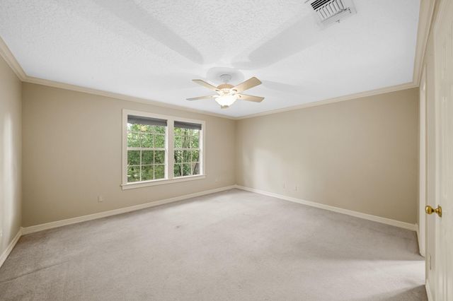 15 Hilshire Grove Lane, Houston, TX 77055