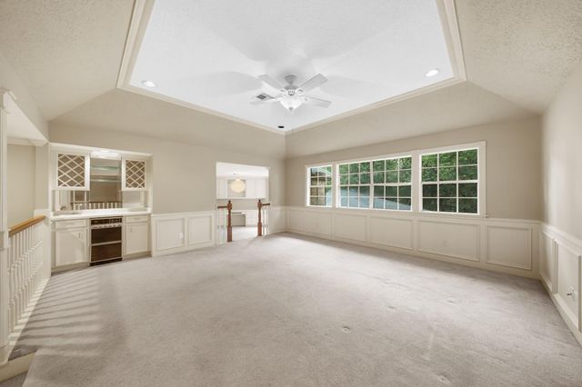 15 Hilshire Grove Lane, Houston, TX 77055