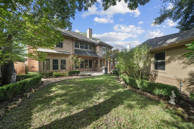 15 Hilshire Grove Lane, Houston, TX 77055