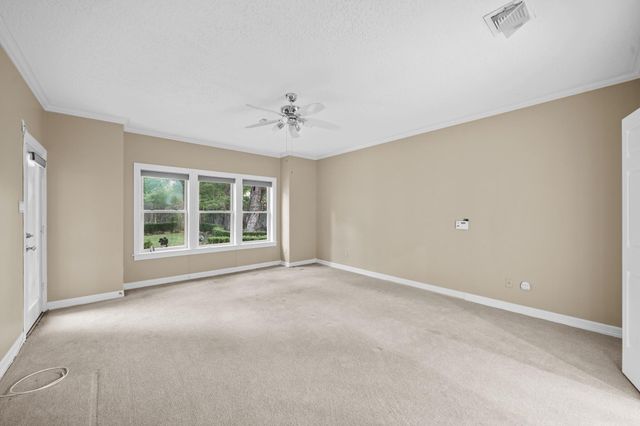 15 Hilshire Grove Lane, Houston, TX 77055