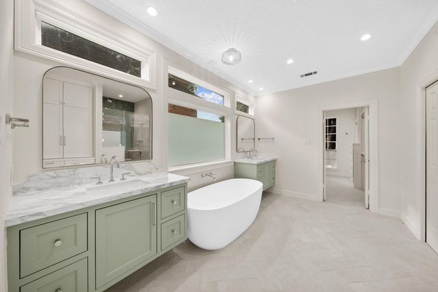 15 Hilshire Grove Lane, Houston, TX 77055