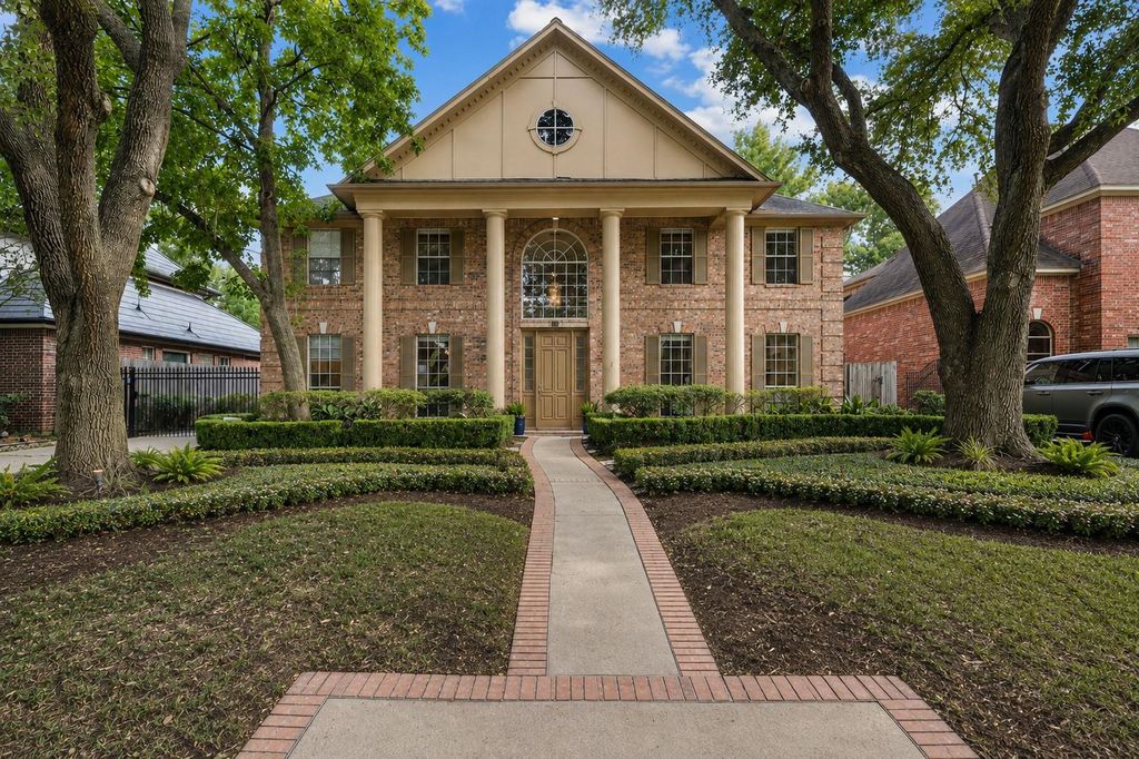 15 Hilshire Grove Lane, Houston, TX 77055