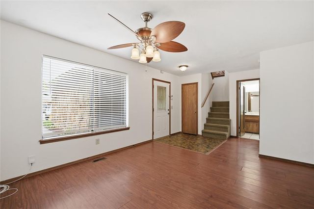 10124 Birkenhead Court 10124-26, Yukon, OK 73099