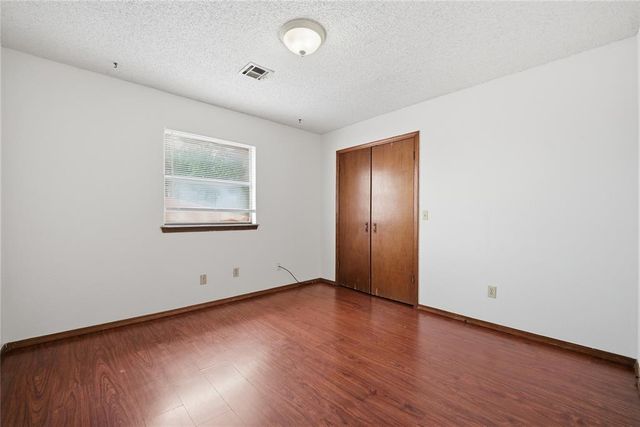 10124 Birkenhead Court 10124-26, Yukon, OK 73099