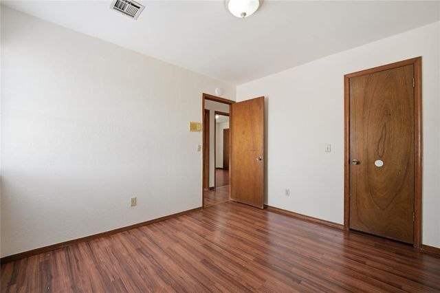 10124 Birkenhead Court 10124-26, Yukon, OK 73099