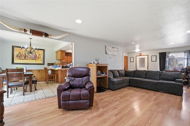 10124 Birkenhead Court 10124-26, Yukon, OK 73099