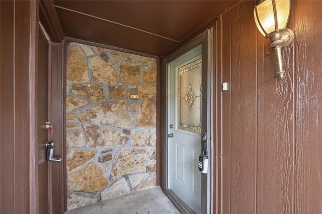 10124 Birkenhead Court 10124-26, Yukon, OK 73099