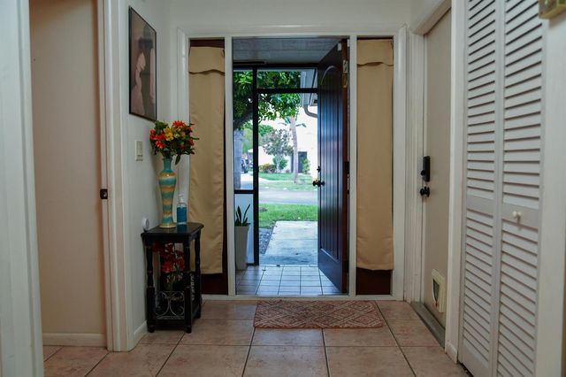 3 Hammond Place, Boynton Beach, FL 33426