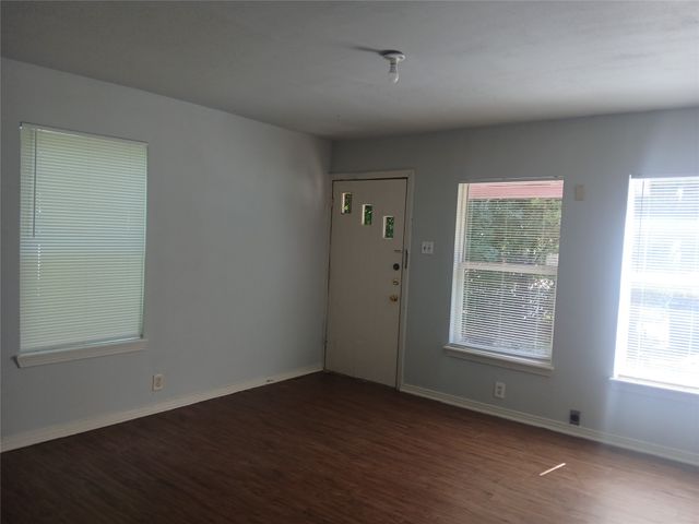2311 Idaho Avenue 2309, Dallas, TX 75216