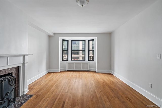 250 Martine Avenue 2F, White Plains, NY 10601