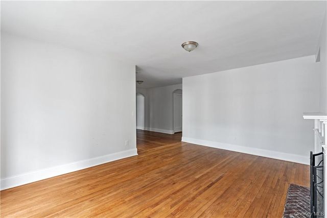 250 Martine Avenue 2F, White Plains, NY 10601