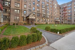 250 Martine Avenue 2F, White Plains, NY 10601