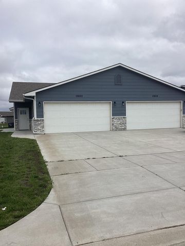 10607-10609 E Conifer St, Wichita, KS 67207