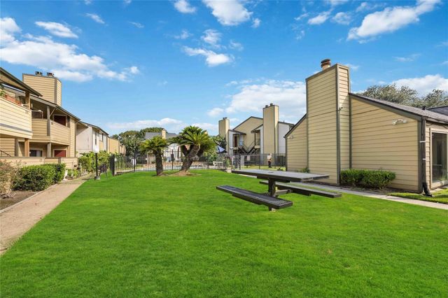 15534 Zabolio Drive 241, Houston, TX 77598