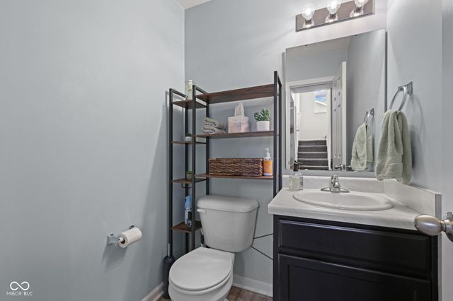 2317 Shadow Trace Way, Greenwood, IN 46143