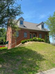 106 St James Court, Frankfort, KY 40601