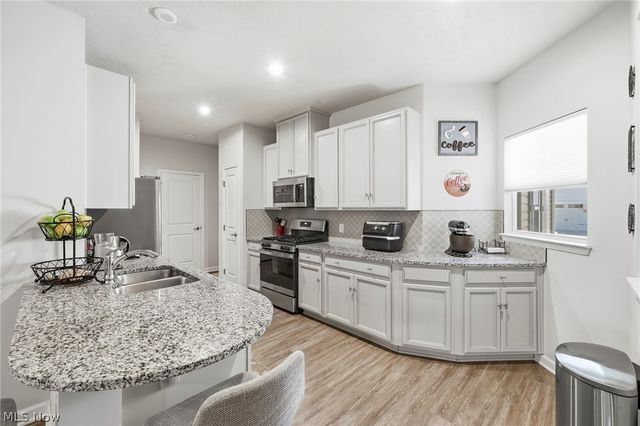 1581 Mud Brook Court, Akron, OH 44313